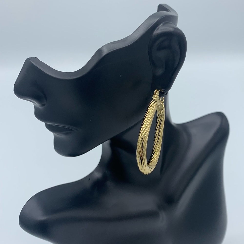 GOLDEN HOOPS